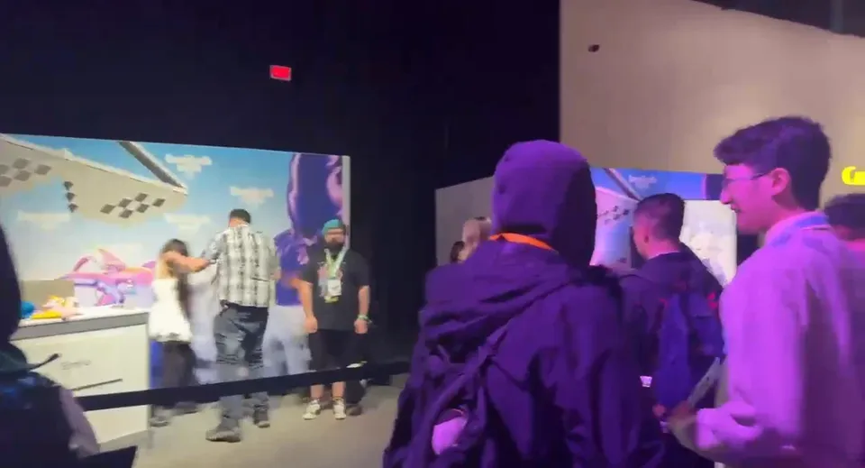 2025年TwitchConでのEmiru襲撃事件