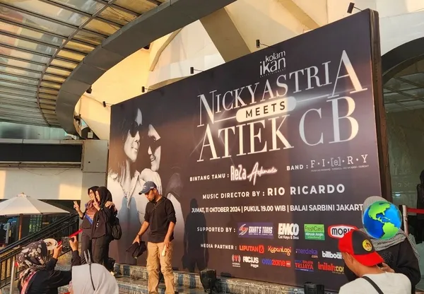 Konser “Nicky Astria Meets Atiek CB”